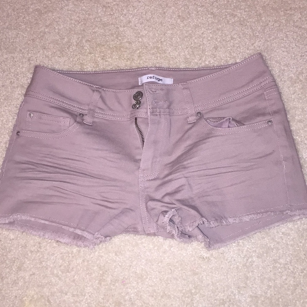 Light brown/tan shorts. Size 6